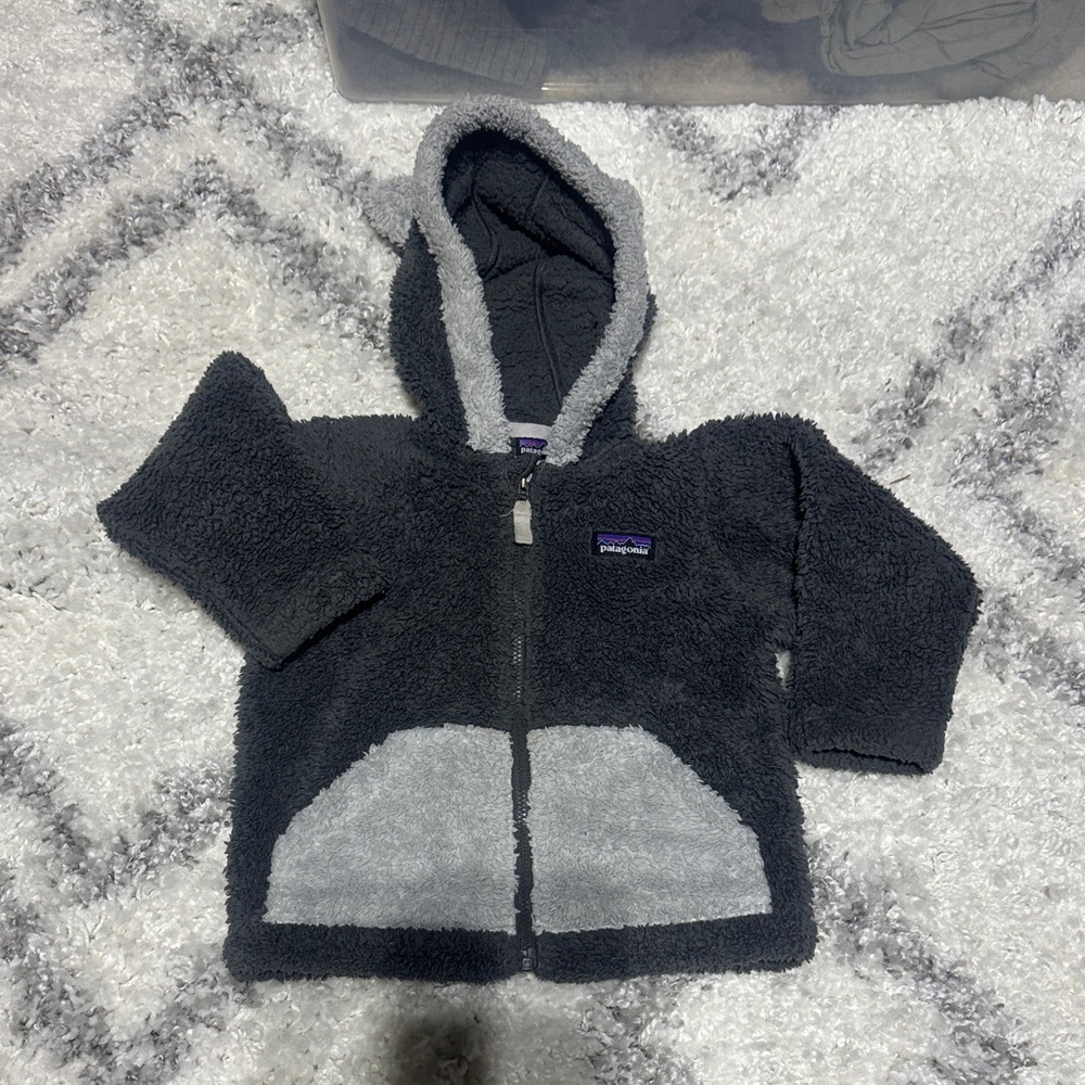 Patagonia Cozy Gray Hooded Fleece Jacket 12-18